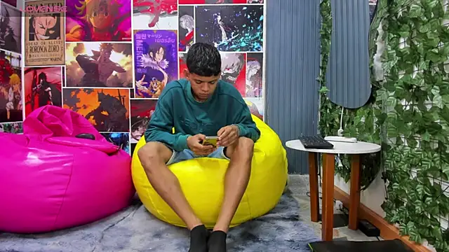 Snapshot of Jeffry_wolvess chatting on 01.15.25 Jeffry wolvess online show from 01.15.25