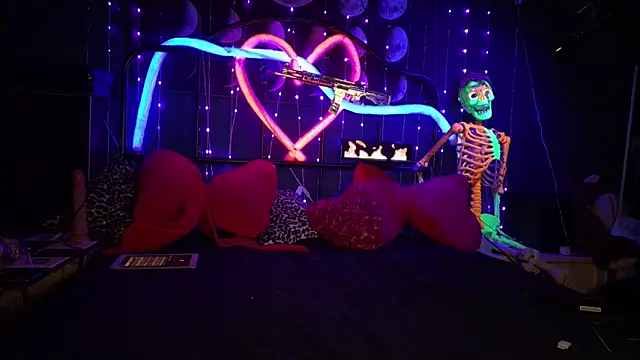 anonymouszN online show from 11.18.25