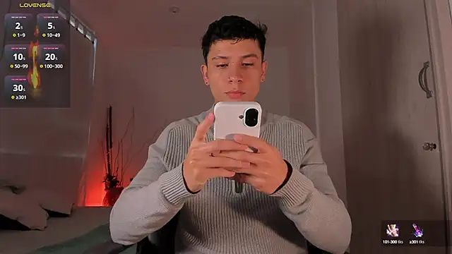 Snapshot of NathanGreyX chatting on 02.05.25 NathanGreyX online show from 02.05.25