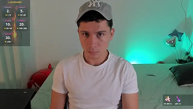 Snapshot of NathanGreyX chatting on 02.19.25 NathanGreyX online show from 02.19.25