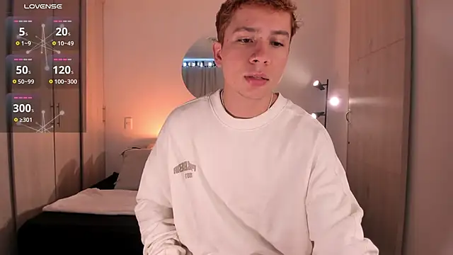 Snapshot of NathanGreyX chatting on 03.19.25 NathanGreyX online show from 03.19.25