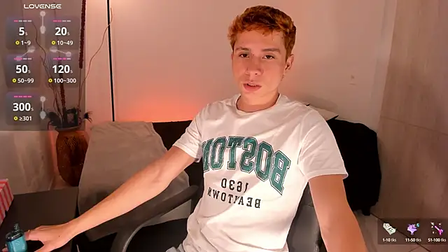 Snapshot of NathanGreyX chatting on 03.21.25 NathanGreyX online show from 03.21.25