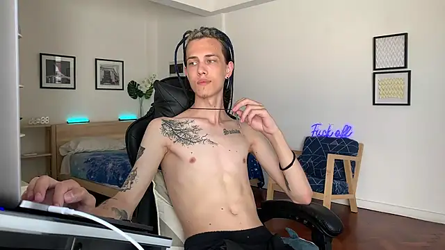 Den BlueXx online show from 12.18.24