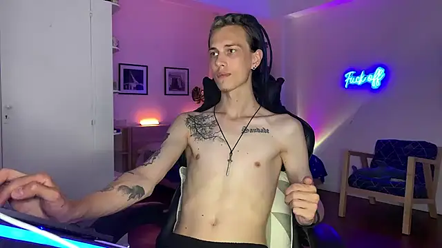 Den BlueXx online show from 12.22.24