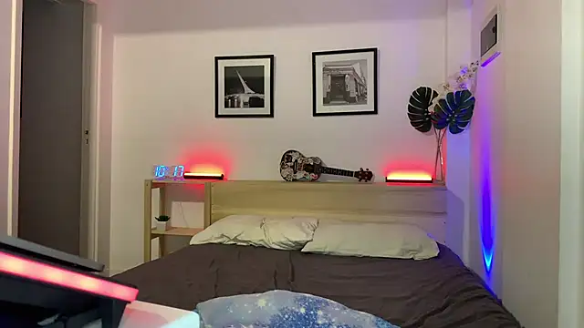 Den BlueXx online show from 01.28.25