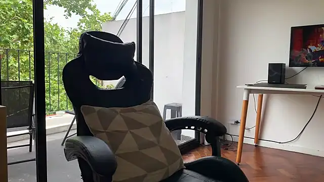 Den BlueXx online show from 02.18.25