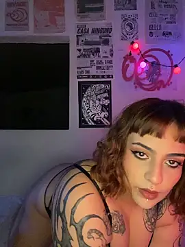 Snapshot of name_less_lulu chatting on 02.13.26 name less lulu online show from 02.13.26