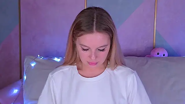 BeatriceEsmont online show from 01.03.25