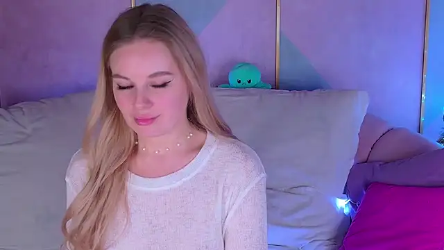 BeatriceEsmont online show from 01.07.25