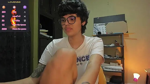 Snapshot of gooddess_isis chatting on 12.23.24 gooddess isis online show from 12.23.24