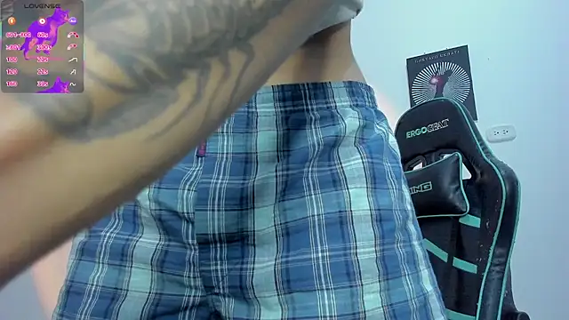 Snapshot of gooddess_isis chatting on 02.22.25 gooddess isis online show from 02.22.25