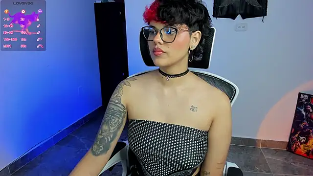 Snapshot of gooddess_isis chatting on 09.08.25 gooddess isis online show from 09.08.25