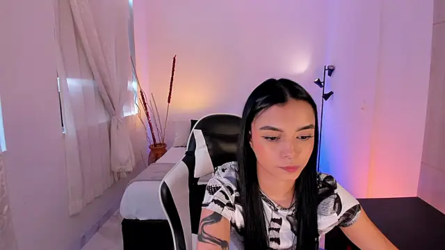 AnabelWolf online show from 10.14.25