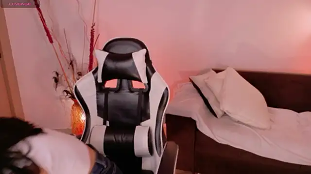 AnabelWolf online show from 03.26.26