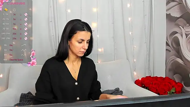 Snapshot of MilkaLick chatting on 02.27.25 MilkaLick online show from 02.27.25