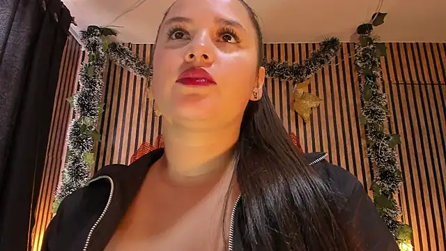 Victoria Ponce1 online show from 12.14.24
