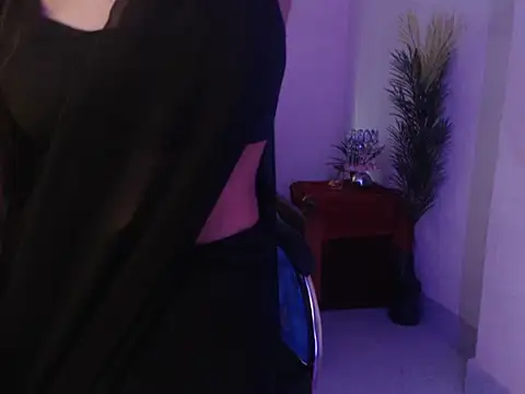 Snapshot of SexyMihika chatting on 01.28.25 SexyMihika online show from 01.28.25