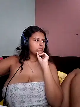 Snapshot of Babydol18_ chatting on 01.28.25 Babydol18 online show from 01.28.25