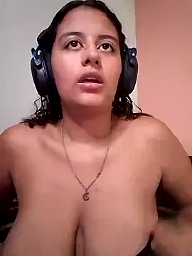 Snapshot of Babydol18_ chatting on 03.01.25 Babydol18 online show from 03.01.25