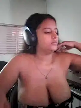 Snapshot of Babydol18_ chatting on 03.18.25 Babydol18 online show from 03.18.25