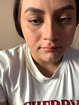 Snapshot of cherry_coper chatting on 09.19.25 cherry coper online show from 09.19.25