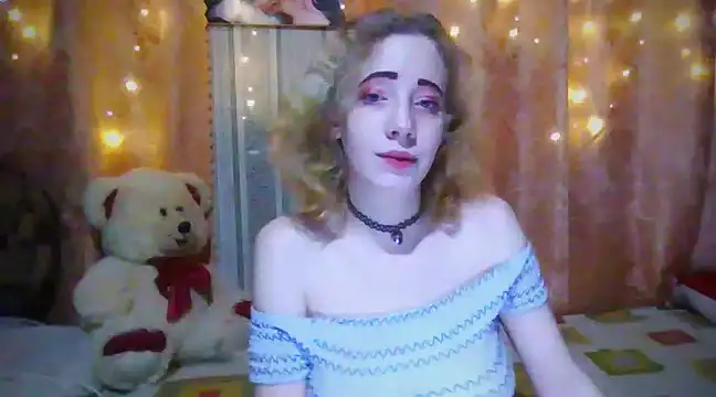 Snapshot of MelxMellie chatting on 12.29.24 MelxMellie online show from 12.29.24