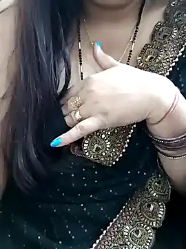 Snapshot of Mayuri77 chatting on 02.04.25 Mayuri77 online show from 02.04.25