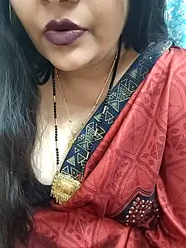 Snapshot of Mayuri77 chatting on 02.13.25 Mayuri77 online show from 02.13.25