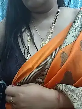 Snapshot of Mayuri77 chatting on 02.18.25 Mayuri77 online show from 02.18.25