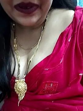 Snapshot of Mayuri77 chatting on 02.22.25 Mayuri77 online show from 02.22.25