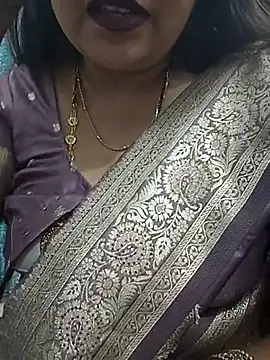 Snapshot of Mayuri77 chatting on 02.26.25 Mayuri77 online show from 02.26.25