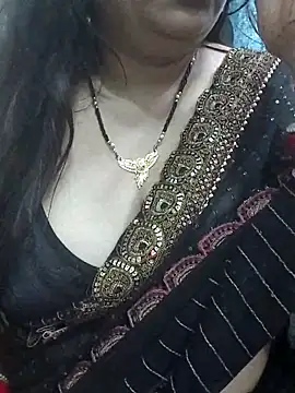 Snapshot of Mayuri77 chatting on 03.11.25 Mayuri77 online show from 03.11.25