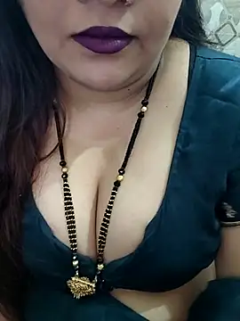 Snapshot of Mayuri77 chatting on 09.10.25 Mayuri77 online show from 09.10.25