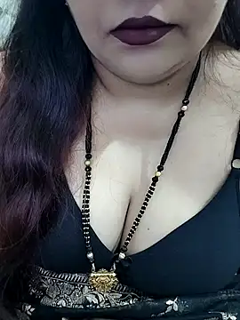 Snapshot of Mayuri77 chatting on 09.12.25 Mayuri77 online show from 09.12.25