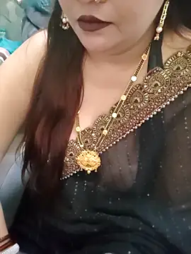 Snapshot of Mayuri77 chatting on 10.30.25 Mayuri77 online show from 10.30.25