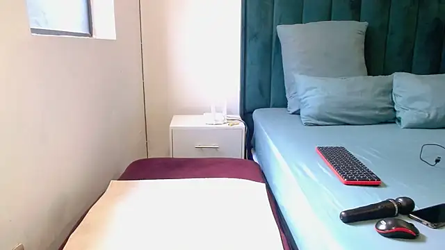 LolaTwerksXX online show from 04.16.26