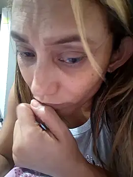 Snapshot of salome_drasin chatting on 05.15.26 salome drasin online show from 05.15.26