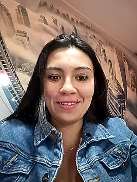LIZ-06  online show from 02.13.25