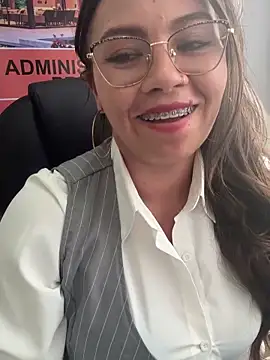 LIZ-06  online show from 11.18.25