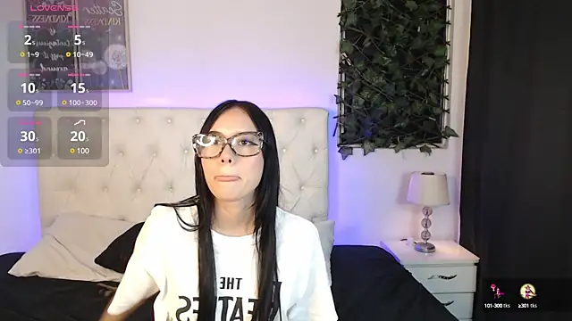 Snapshot of hikari_kagura chatting on 12.06.24 hikari kagura online show from 12.06.24