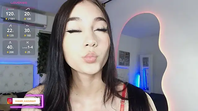 Snapshot of hikari_kagura chatting on 02.14.25 hikari kagura online show from 02.14.25