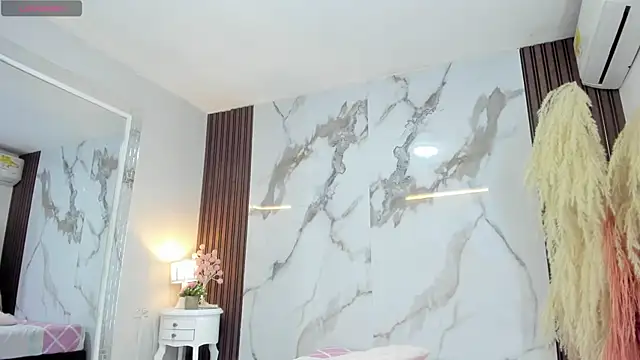 briannaduque online show from 09.17.25