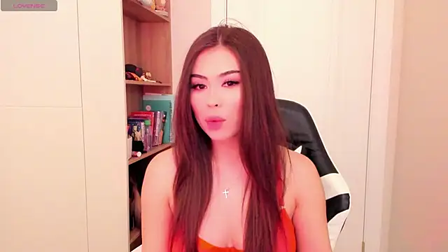 may mia online show from 12.19.25