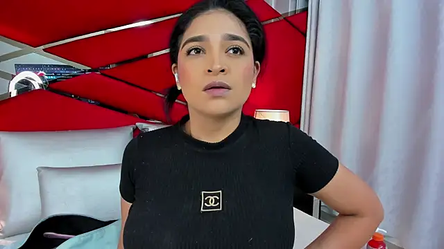 Snapshot of AdeleGray chatting on 01.06.25 AdeleGray online show from 01.06.25