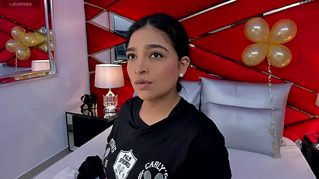 Snapshot of AdeleGray chatting on 02.18.25 AdeleGray online show from 02.18.25