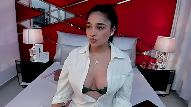 Snapshot of AdeleGray chatting on 09.16.25 AdeleGray online show from 09.16.25