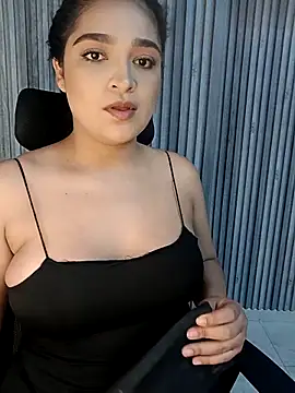 Snapshot of AdeleGray chatting on 10.28.25 AdeleGray online show from 10.28.25