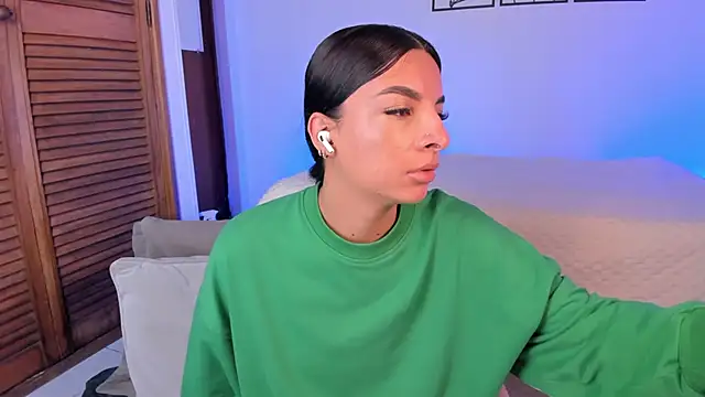 777AylinZ online show from 10.05.25