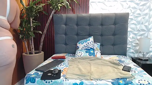 ashleylove prg online show from 12.30.24