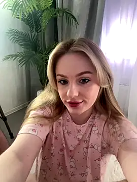 Snapshot of CaseyCumFace chatting on 10.21.25 CaseyCumFace online show from 10.21.25